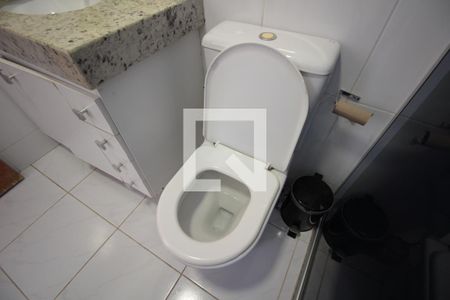 Apartamento à venda com 200m², 4 quartos e 3 vagasBanheiro da Sala de TV
