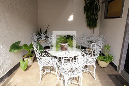 Casa de condomínio para alugar com 127m², 3 quartos e 1 vagaÁrea Comum