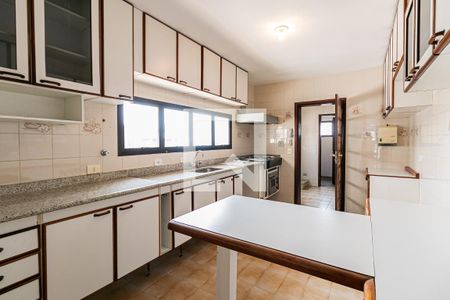 Apartamento para alugar com 122m², 3 quartos e 2 vagasCozinha