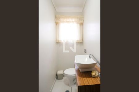 Casa à venda com 151m², 3 quartos e 2 vagasLavabo