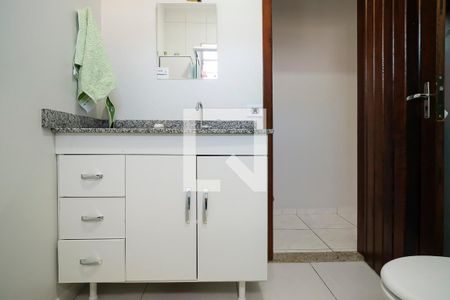 Casa à venda com 151m², 3 quartos e 2 vagasBanheiro