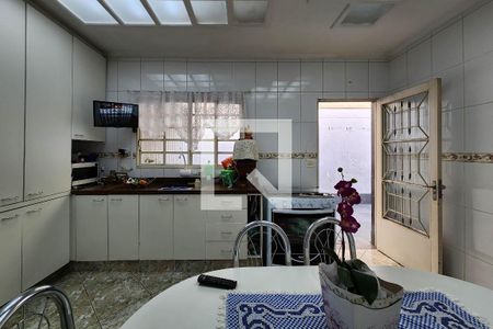 Casa para alugar com 238m², 3 quartos e 4 vagas Casa para alugar com 238m², 3 quartos e 4 vagasCozinha