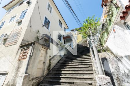 Casa à venda com 68m², 2 quartos e sem vagaVila