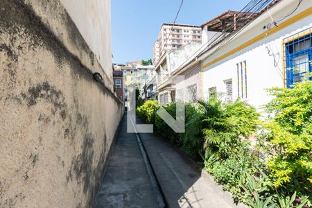 Casa à venda com 68m², 2 quartos e sem vagaVila