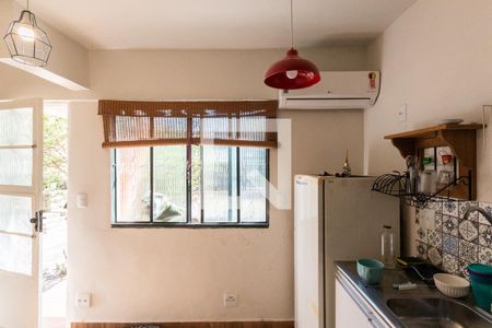 Casa à venda com 68m², 2 quartos e sem vagaSuíte (anexo)