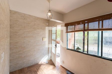 Casa à venda com 68m², 2 quartos e sem vagaSuíte (anexo)