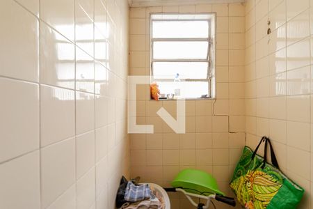 Casa à venda com 250m², 3 quartos e 2 vagas Casa à venda com 250m², 3 quartos e 2 vagasBanheiro de Serviço