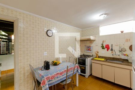 Casa à venda com 250m², 3 quartos e 2 vagas Casa à venda com 250m², 3 quartos e 2 vagasCozinha