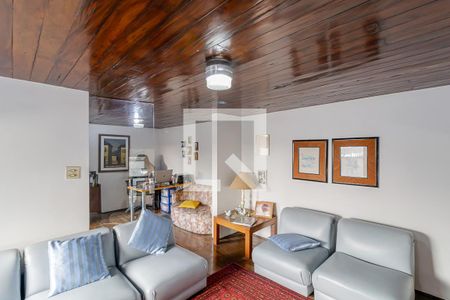 Casa à venda com 250m², 3 quartos e 2 vagas Casa à venda com 250m², 3 quartos e 2 vagasSala de TV