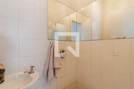 Casa à venda com 250m², 3 quartos e 2 vagas Casa à venda com 250m², 3 quartos e 2 vagasLavabo