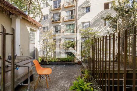 Casa à venda com 250m², 3 quartos e 2 vagas Casa à venda com 250m², 3 quartos e 2 vagasTerraço