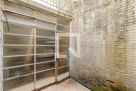 Casa à venda com 250m², 3 quartos e 2 vagas Casa à venda com 250m², 3 quartos e 2 vagasQuintal