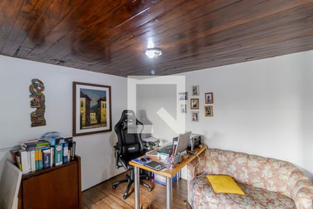 Casa à venda com 250m², 3 quartos e 2 vagas Casa à venda com 250m², 3 quartos e 2 vagasEscritório