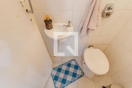 Casa à venda com 250m², 3 quartos e 2 vagas Casa à venda com 250m², 3 quartos e 2 vagasLavabo