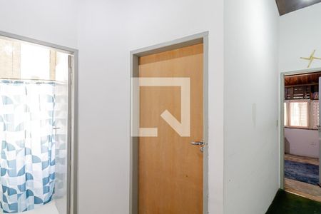 Casa à venda com 250m², 3 quartos e 2 vagas Casa à venda com 250m², 3 quartos e 2 vagasCorredor