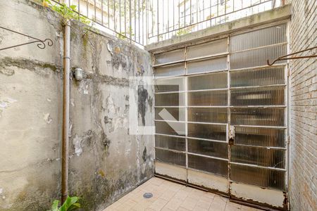 Casa à venda com 250m², 3 quartos e 2 vagas Casa à venda com 250m², 3 quartos e 2 vagasQuintal