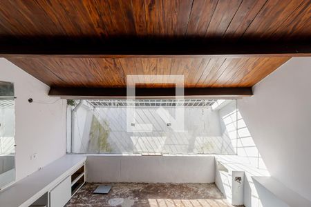 Casa à venda com 250m², 3 quartos e 2 vagas Casa à venda com 250m², 3 quartos e 2 vagasSuíte