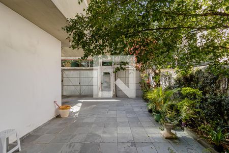 Casa à venda com 250m², 3 quartos e 2 vagas Casa à venda com 250m², 3 quartos e 2 vagasGaragem