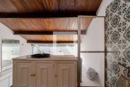 Casa à venda com 250m², 3 quartos e 2 vagas Casa à venda com 250m², 3 quartos e 2 vagasBanheiro da Suíte