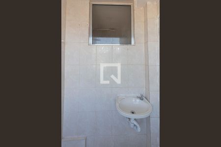 Banheiro de kitnet/studio para alugar com 1 quarto, 27m² em Bela Vista, São Paulo