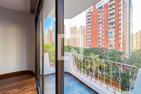 Sacada de apartamento para alugar com 3 quartos, 200m² em Indianópolis, São Paulo