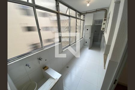 Apartamento à venda com 190m², 3 quartos e 1 vagaÁrea de Serviço