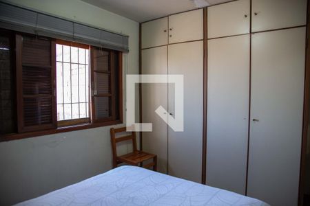 Casa à venda com 170m², 4 quartos e 2 vagas Casa à venda com 170m², 4 quartos e 2 vagasQuarto 4