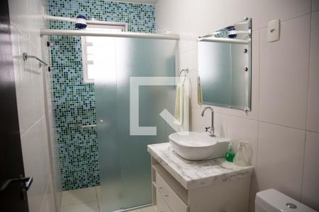 Casa à venda com 170m², 4 quartos e 2 vagas Casa à venda com 170m², 4 quartos e 2 vagasBanheiro