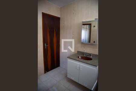 Casa à venda com 170m², 4 quartos e 2 vagas Casa à venda com 170m², 4 quartos e 2 vagasBanheiro