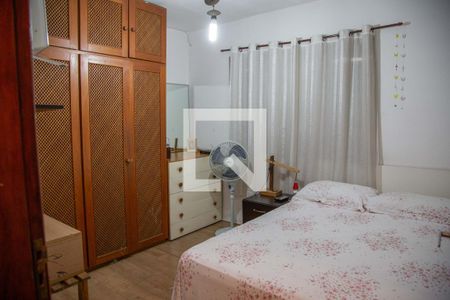 Casa à venda com 170m², 4 quartos e 2 vagas Casa à venda com 170m², 4 quartos e 2 vagasQuarto 3