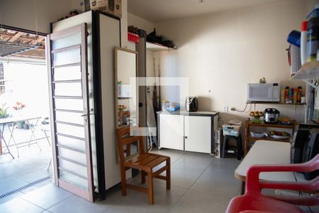 Casa à venda com 170m², 4 quartos e 2 vagas Casa à venda com 170m², 4 quartos e 2 vagasQuarto de Serviço