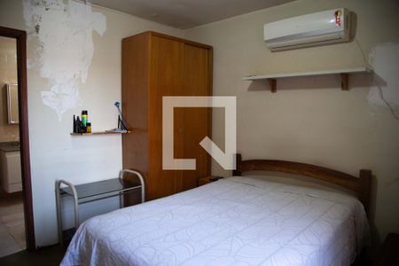 Casa à venda com 170m², 4 quartos e 2 vagas Casa à venda com 170m², 4 quartos e 2 vagasQuarto 4