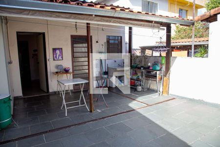 Casa à venda com 170m², 4 quartos e 2 vagas Casa à venda com 170m², 4 quartos e 2 vagasÁrea Externa