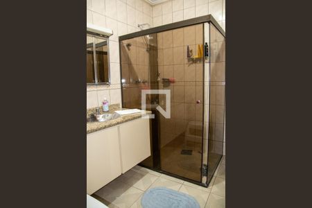 Casa à venda com 610m², 4 quartos e 8 vagas Casa à venda com 610m², 4 quartos e 8 vagasBanheiro 2