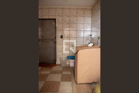 Casa à venda com 610m², 4 quartos e 8 vagas Casa à venda com 610m², 4 quartos e 8 vagasÁrea de Serviço