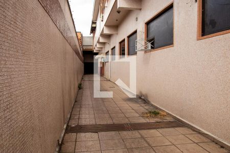 Casa à venda com 610m², 4 quartos e 8 vagas Casa à venda com 610m², 4 quartos e 8 vagasGaragem
