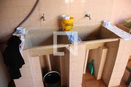 Casa à venda com 300m², 3 quartos e 2 vagas Casa à venda com 300m², 3 quartos e 2 vagasLavanderia