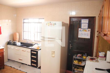 Casa à venda com 300m², 3 quartos e 2 vagas Casa à venda com 300m², 3 quartos e 2 vagasCozinha