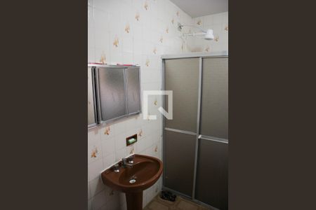 Casa à venda com 300m², 3 quartos e 2 vagas Casa à venda com 300m², 3 quartos e 2 vagasBanheiro