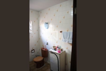 Casa à venda com 300m², 3 quartos e 2 vagas Casa à venda com 300m², 3 quartos e 2 vagasBanheiro