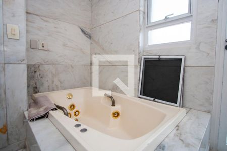 Apartamento à venda com 210m², 4 quartos e 4 vagasBanheiro da Suíte 4