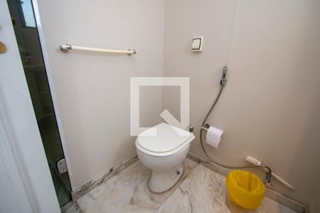 Apartamento à venda com 210m², 4 quartos e 4 vagasBanheiro da Suíte 3