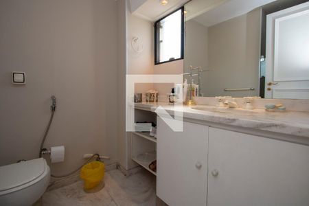 Apartamento à venda com 210m², 4 quartos e 4 vagasBanheiro da Suíte 3