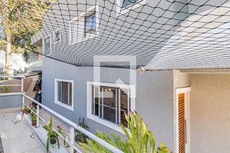 Casa à venda com 251m², 3 quartos e 3 vagas Casa à venda com 251m², 3 quartos e 3 vagasÁrea externa