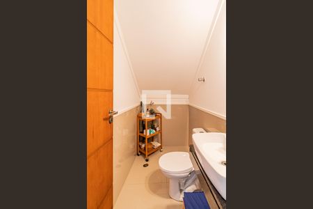 Casa à venda com 251m², 3 quartos e 3 vagas Casa à venda com 251m², 3 quartos e 3 vagasLavabo