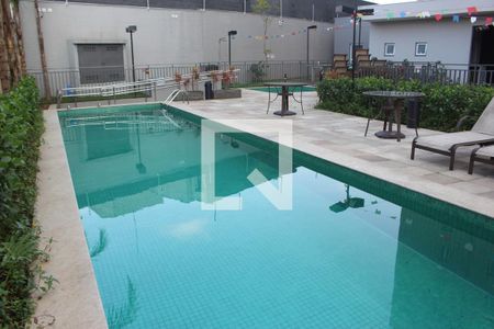 Apartamento à venda com 34m², 1 quarto e sem vagaÁrea comum - Piscina