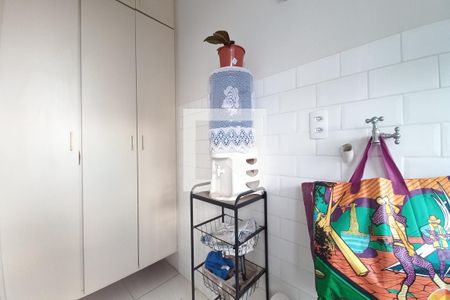 Apartamento à venda com 66m², 2 quartos e 1 vagaÁrea de Serviço 