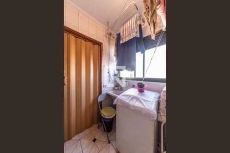 Apartamento à venda com 96m², 3 quartos e 2 vagas Apartamento à venda com 96m², 3 quartos e 2 vagasÁrea de Serviço