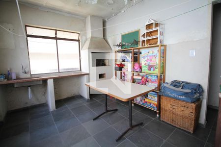 Casa à venda com 200m², 4 quartos e 2 vagasÁrea comum - Churrasqueira