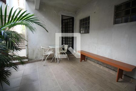 Casa à venda com 200m², 4 quartos e 2 vagasQuintal